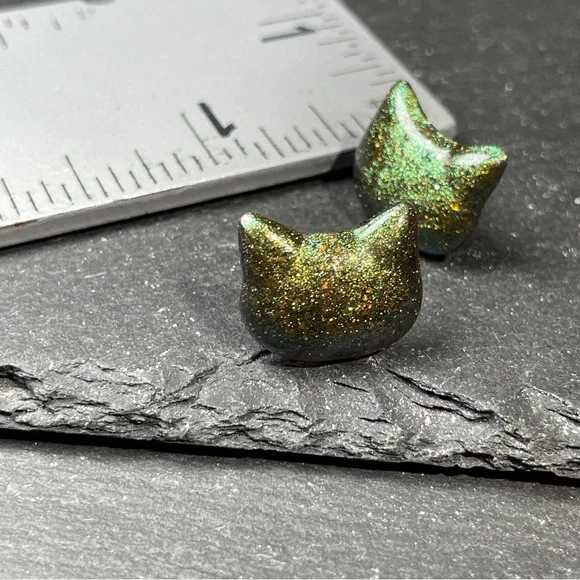 Army Green Cat Stud Earrings Hand Poured Resin - Picture 8 of 10